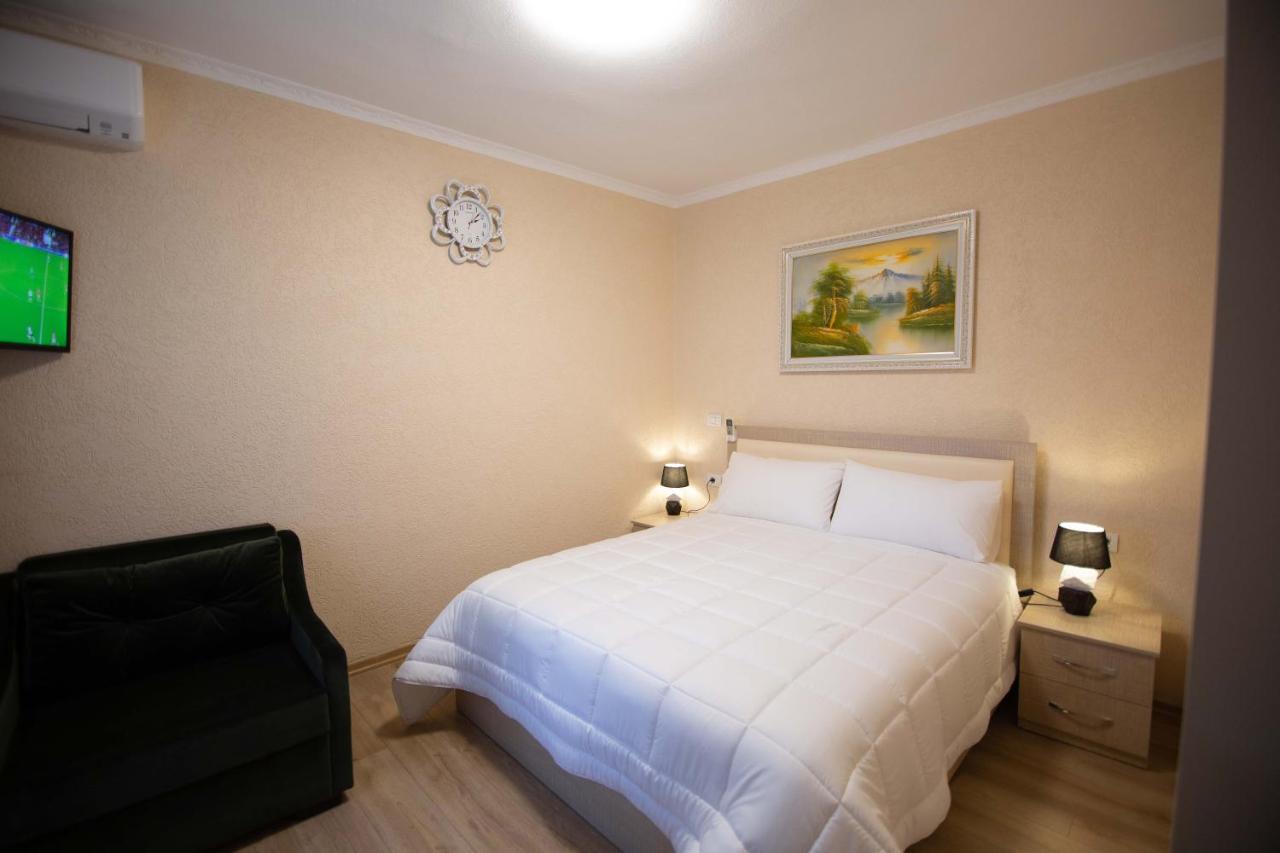 Hotel Vila Lika Korce Esterno foto