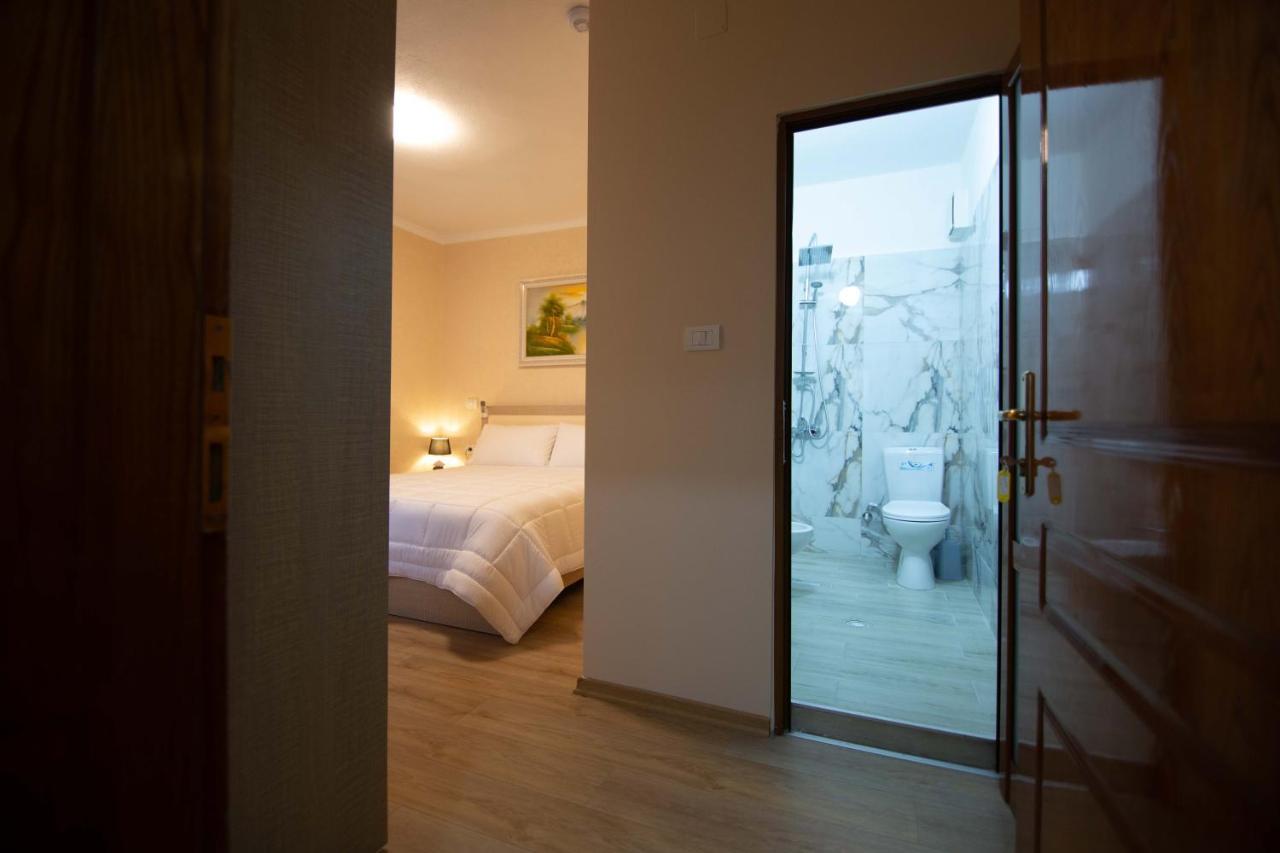 Hotel Vila Lika Korce Esterno foto