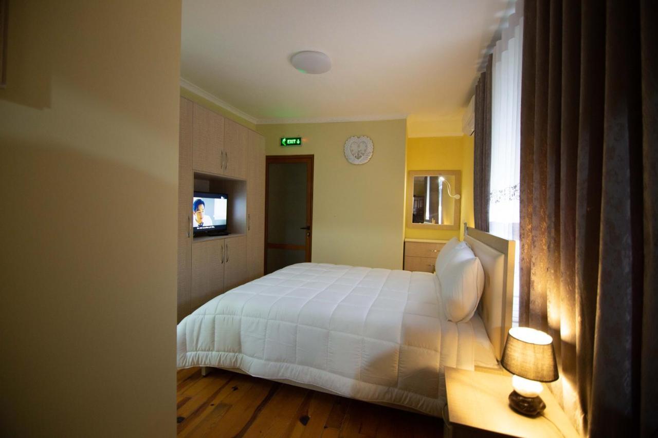 Hotel Vila Lika Korce Esterno foto