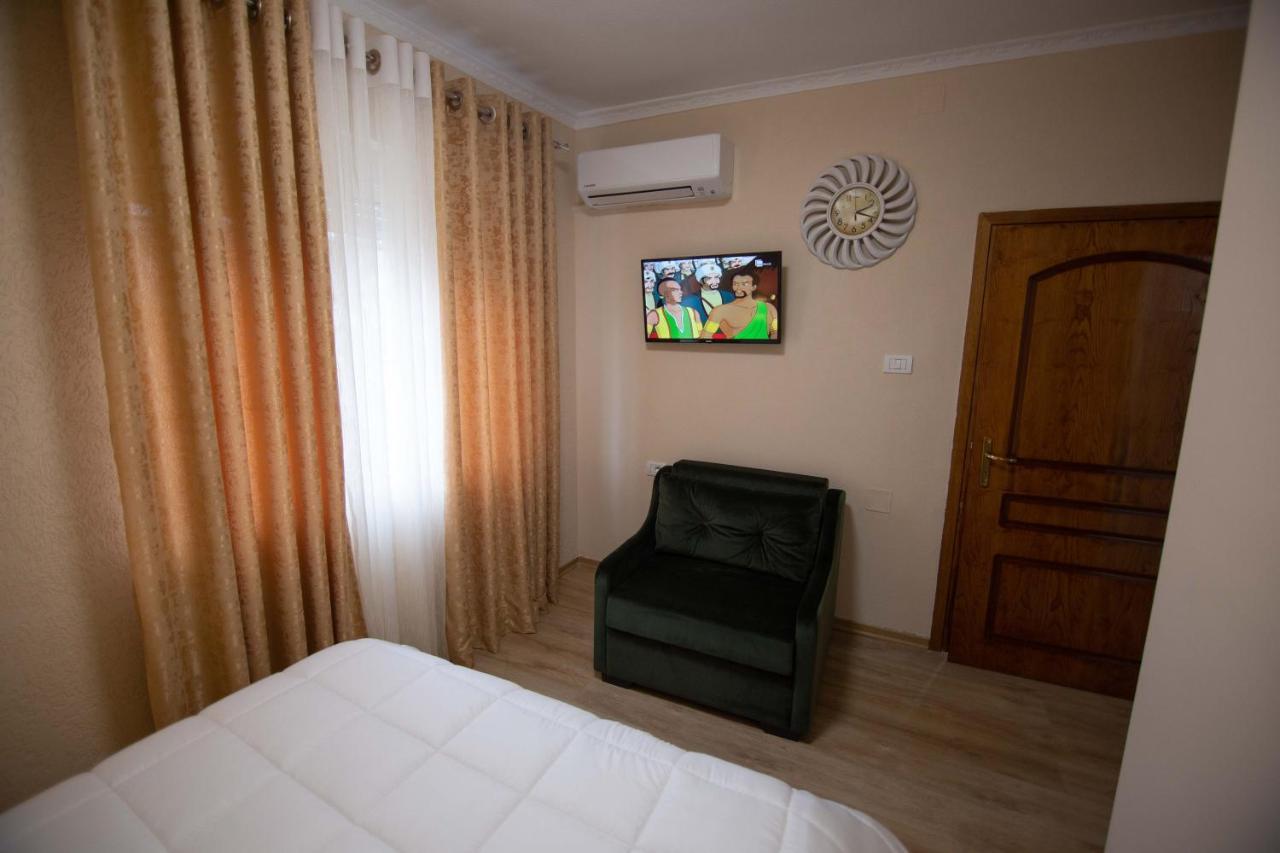Hotel Vila Lika Korce Esterno foto