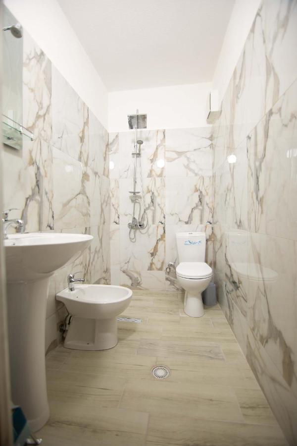 Hotel Vila Lika Korce Esterno foto