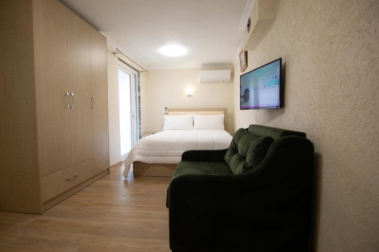 Hotel Vila Lika Korce Esterno foto