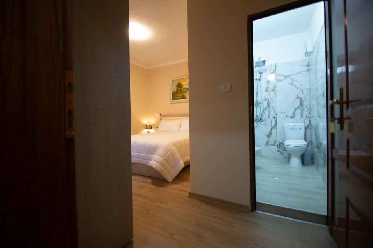Hotel Vila Lika Korce Esterno foto