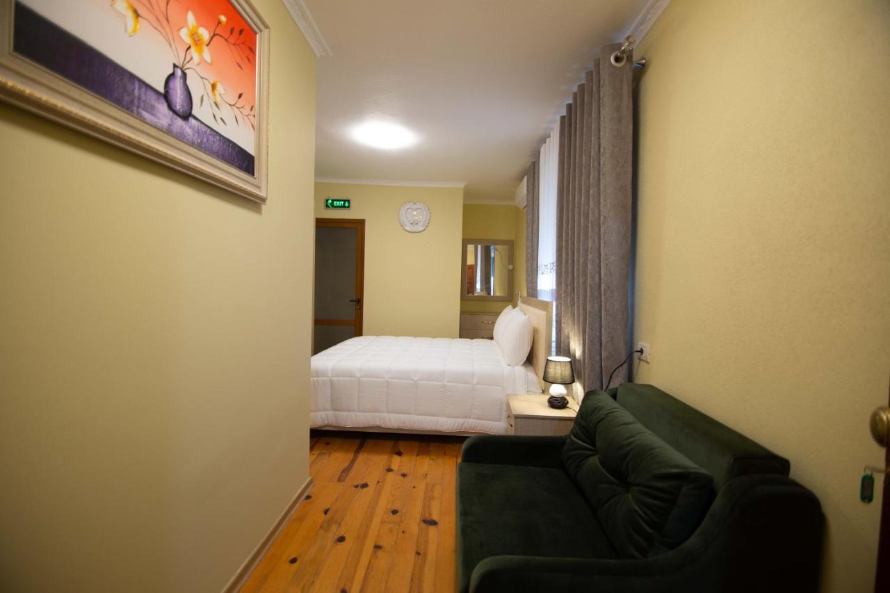 Hotel Vila Lika Korce Esterno foto