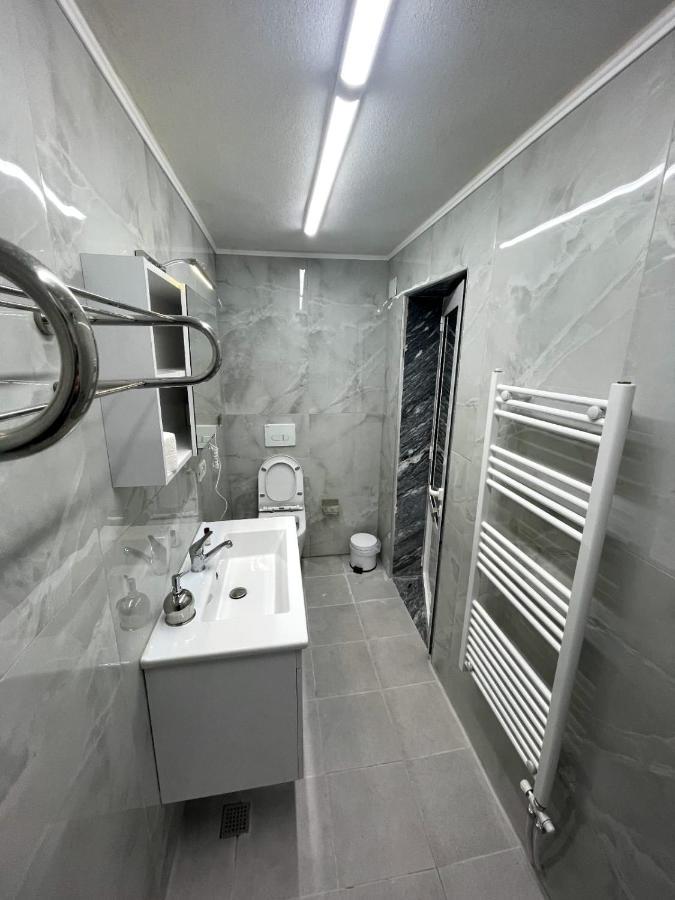 Hotel Vila Lika Korce Esterno foto